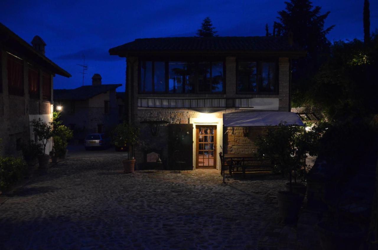 Hostal La Buca Castello di Serravalle Exterior foto