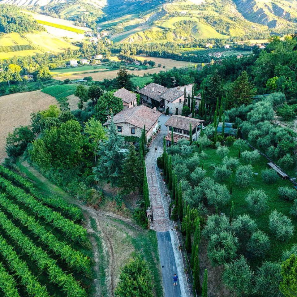 Hostal La Buca Castello di Serravalle Exterior foto
