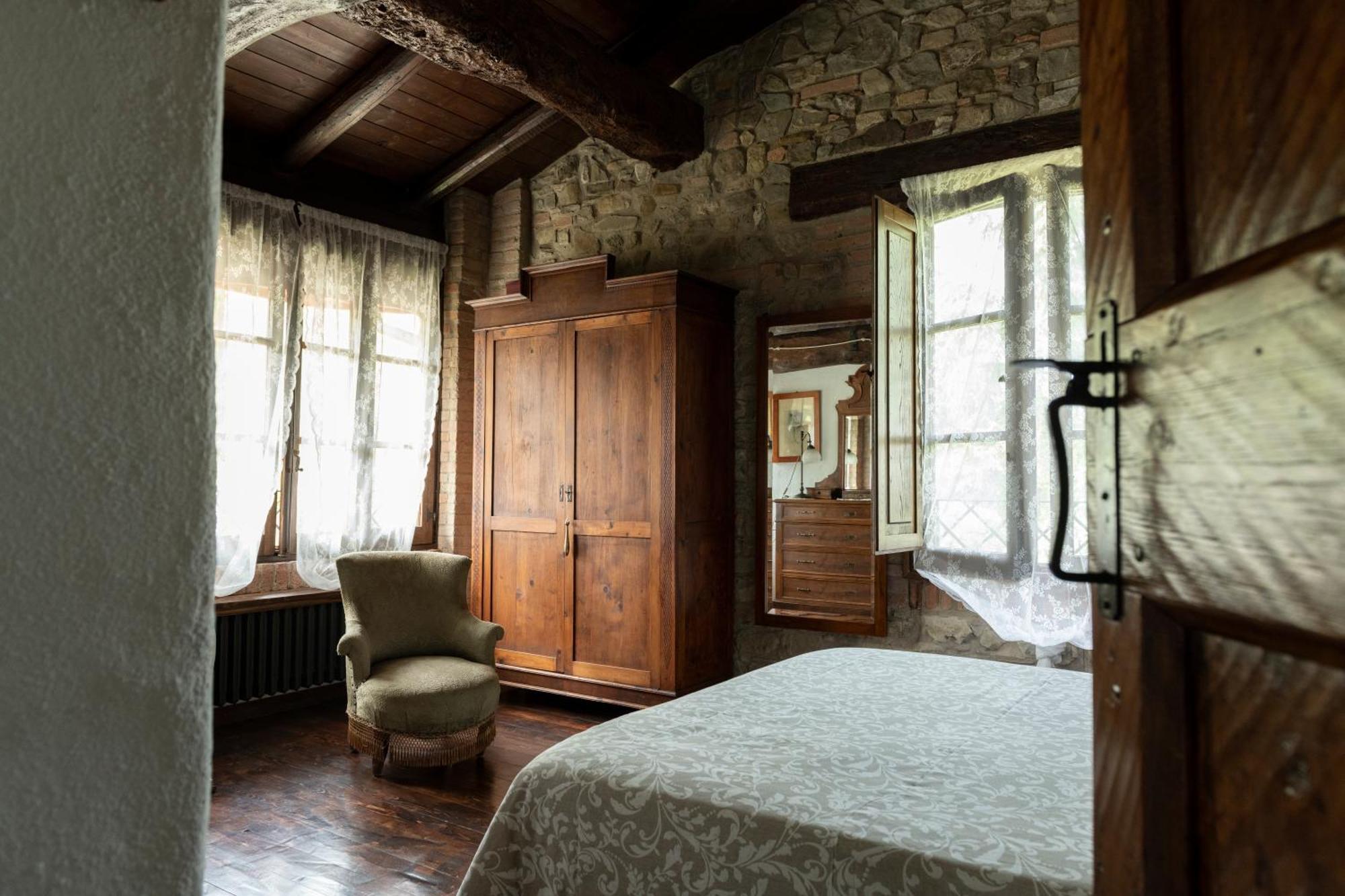 Hostal La Buca Castello di Serravalle Exterior foto